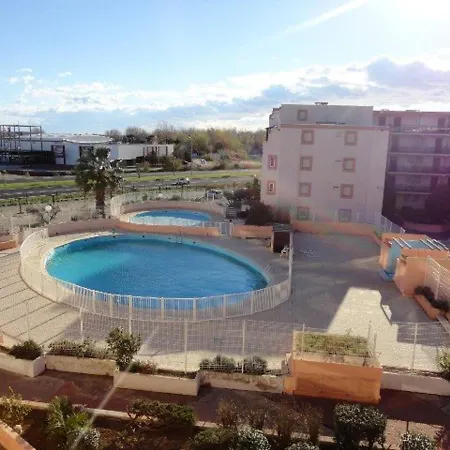 Climatise Avec Piscine, Parking, Terrasse, Proche Et Commerces - Fr-1-307-88 Apartment