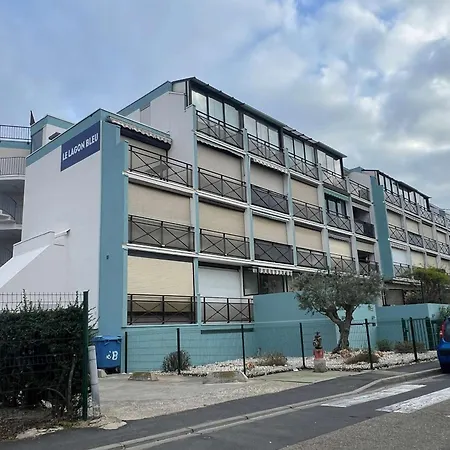 Climatise Avec Piscine, Parking, Terrasse, Proche Et Commerces - Fr-1-307-88 Apartment