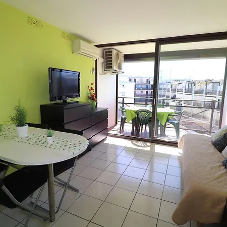 Climatise Avec Piscine, Parking, Terrasse, Proche Et Commerces - Fr-1-307-88 Apartment Le Grau-du-Roi