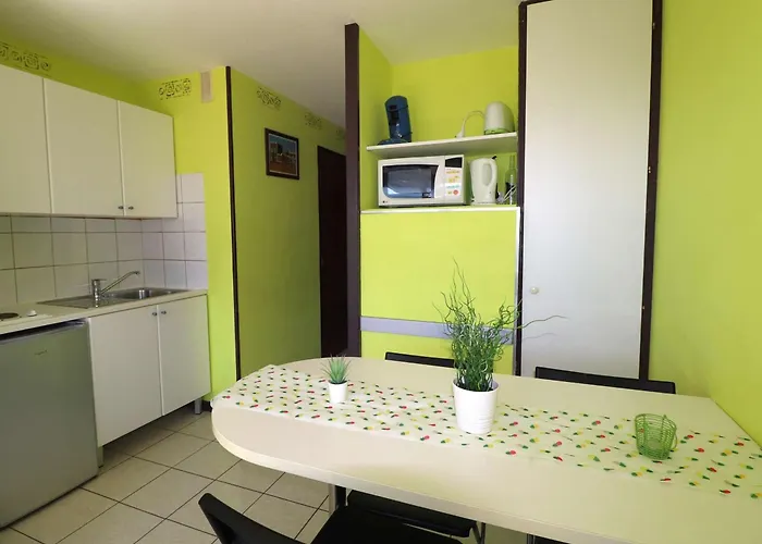 Climatise, Piscine Et Parking A 650m De La - Fr-1-307-88